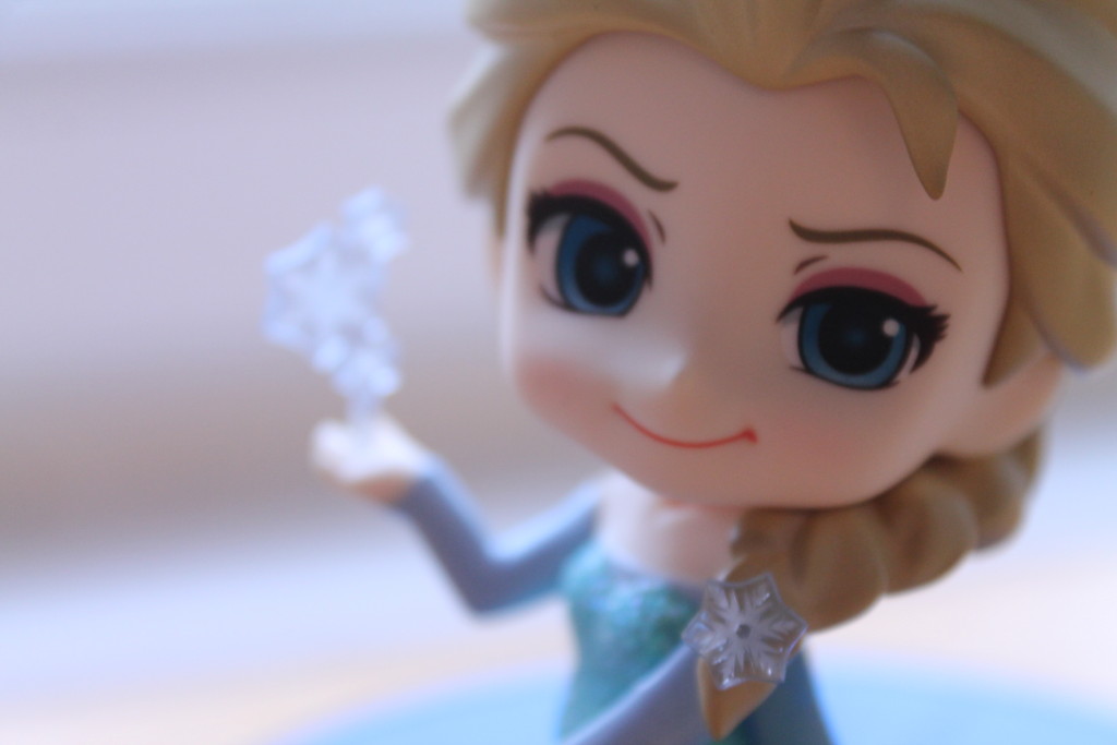 Elsa comes with a little snowflake accessory to recreate the advertisements for the film.